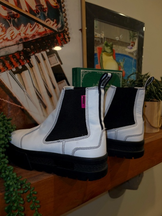 Puma - Women’s Mayze Chelsea Platform Boots - Picture 3 of 6